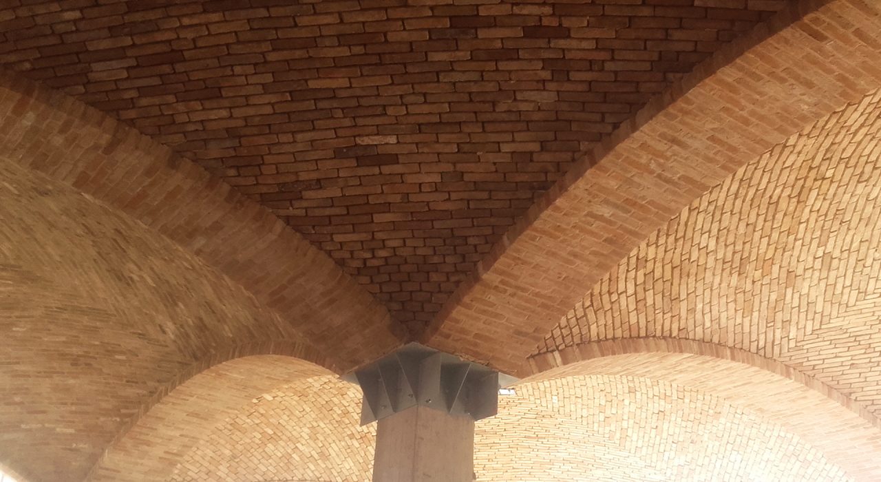 dettaglio di costruzione di volta in mattoni