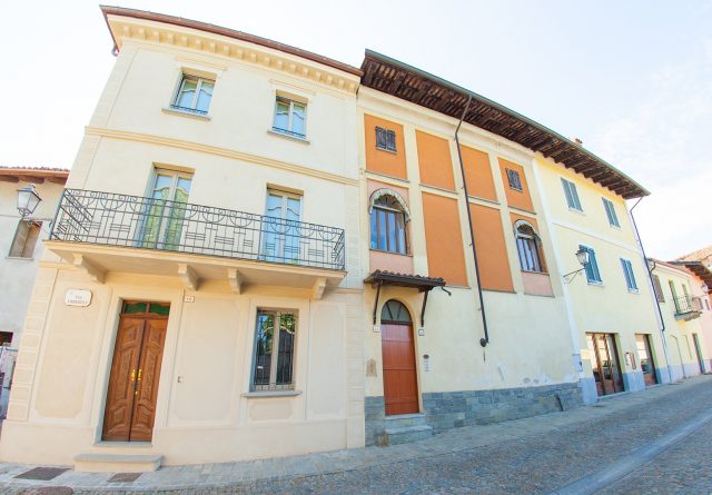 facciata palazzo storico - comune di verduno