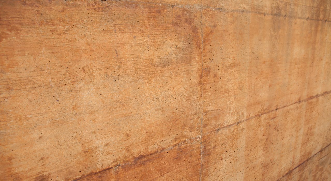 dettaglio muro esterno in cemento